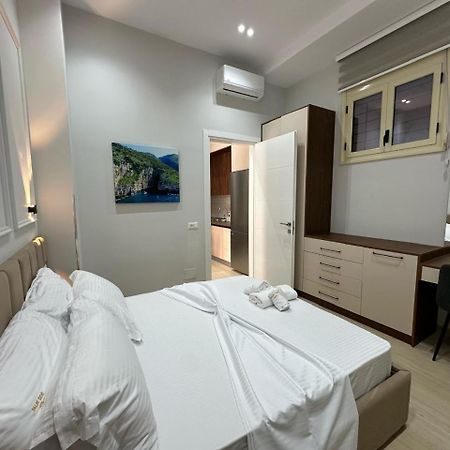 Palm Side Hotel Vlorë Extérieur photo