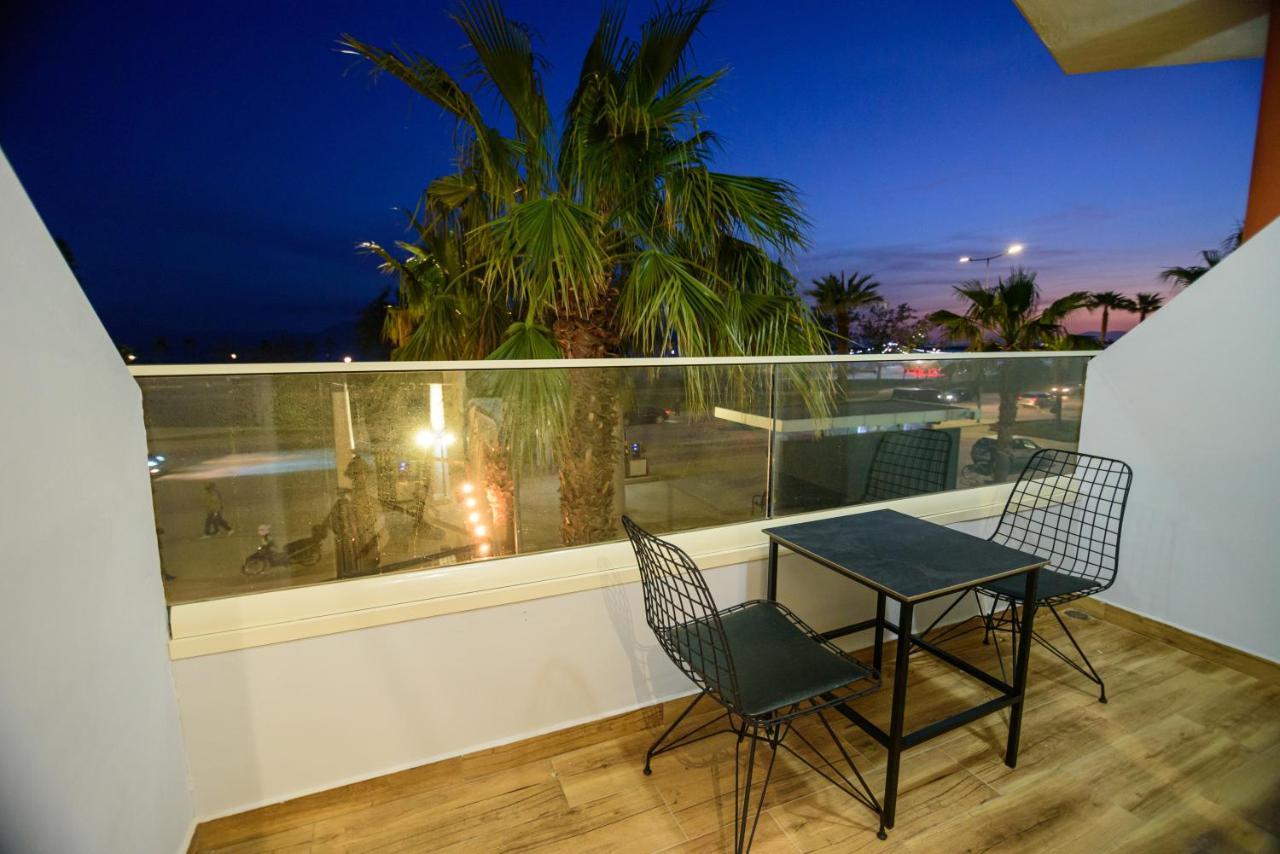Palm Side Hotel Vlorë Extérieur photo