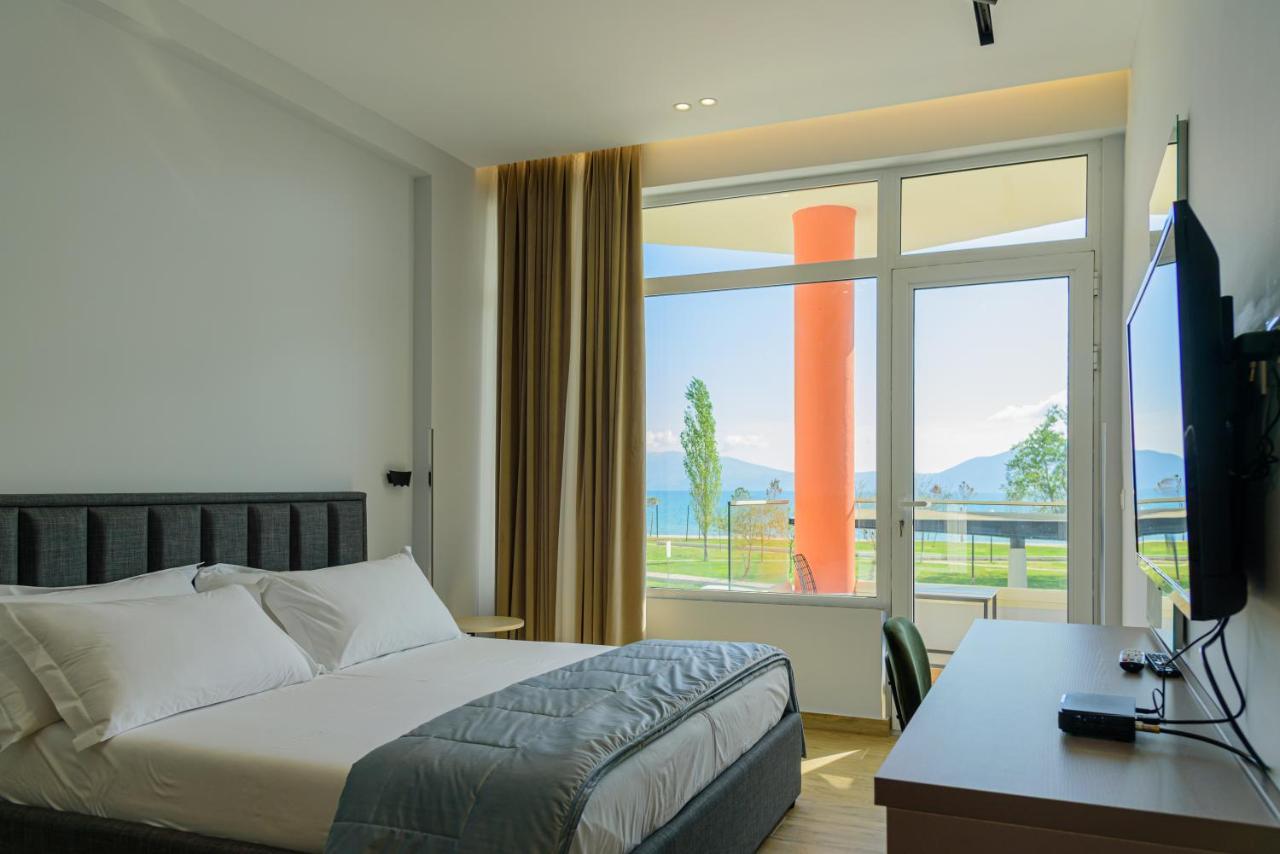 Palm Side Hotel Vlorë Extérieur photo
