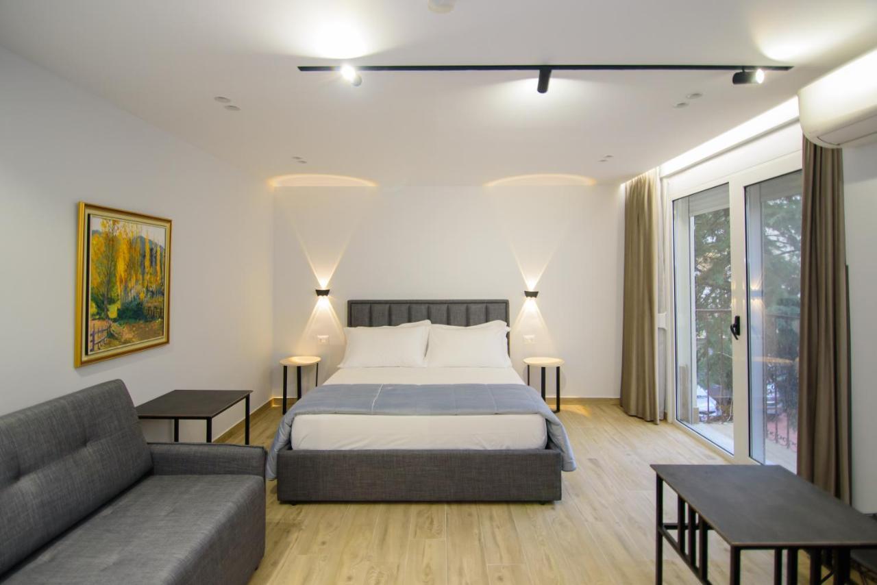 Palm Side Hotel Vlorë Extérieur photo