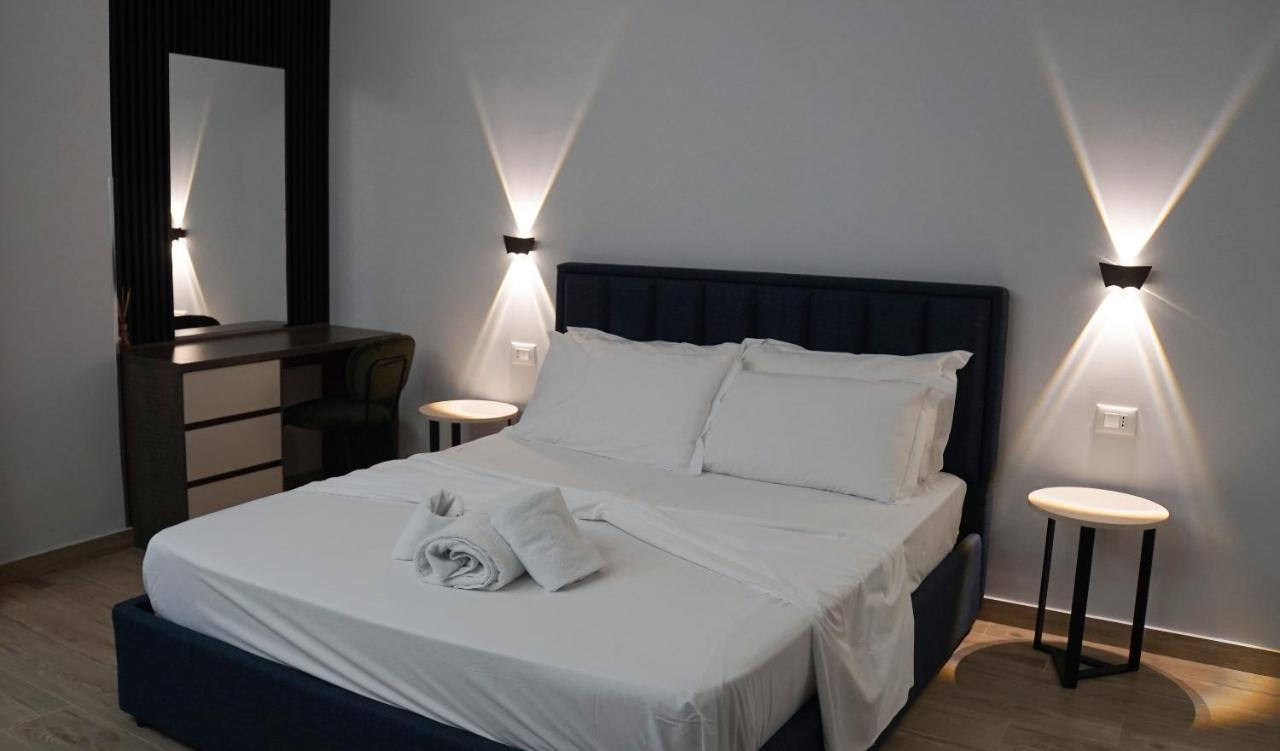 Palm Side Hotel Vlorë Extérieur photo